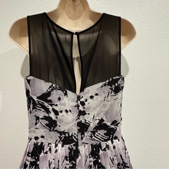 Adrianna Papell Dress Size 4 Pleated Chiffon Fit & Flare Ombré Black Purple - Picture 5 of 10